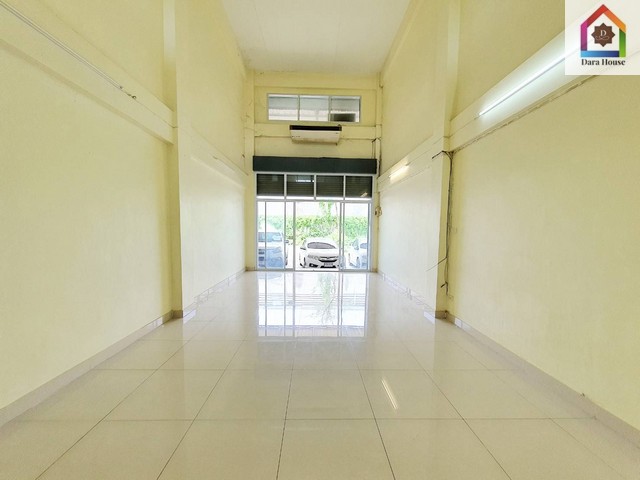 อาคารพาณิชย์ อาคารพาณิชย์ เดอะไอยรา ตลาดไท ถนนพหลโยธิน อำเภอคลองหลวง จ.ปทุมธานี 20 SQ.WA 3 นอน 3 น้ำ 4690000 บาท ใกล้กับ วัดธรรมกาย น่าอยู่ จอดรถได้ 4-5 คัน