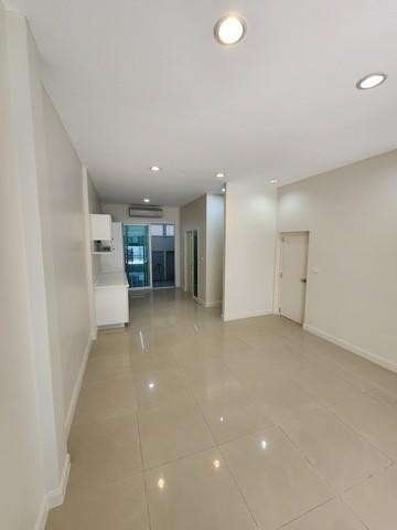 C4225 ให้เช่าทาวน์โฮม 3 ชั้น หมู่บ้านกลางเมือง S-Sense พระราม9 ลาดพร้าว เลียบด่วน ตกแต่งใหม่ ใกล้เลียบด่วน