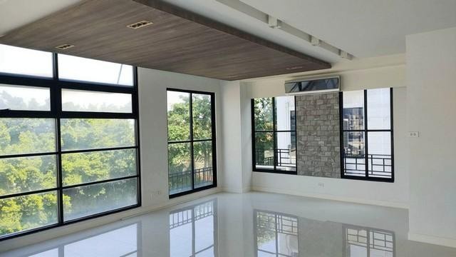 C4224 ขายโฮมออฟฟิศ 4 ชั้น โครงการบ้านกลางกรุง Office Park ลาดพร้าว 71 นาคนิวาส ซอย 4 ใกล้เลียบด่วน ใกล้รถไฟฟ้าเนื้อที่ 94.5 ตร.วา  4 ชั้น พื้นที่ใช้สอยมากกว่า 800 ตรม. จอดรถในบ้านได้ 9 คันสนใจนัดชมติดต่อ รหัสประกาศC4224 คุณเฟลม  0638956397ID line : 0638956397: https://line.me/ti/p/LTVhEi9gAFC4224 ขายโฮมออฟฟิศ 4 ชั้น โครงการบ้านกลางกรุง Office Park ลาดพร้าว 71 นาคนิวาส ซอย 4 ใกล้เลียบด่วน ใกล้รถไฟฟ้าโฮมออฟฟิศ 4 ชั้น บ้านกลางกรุง ลาดพร้าว 71ข