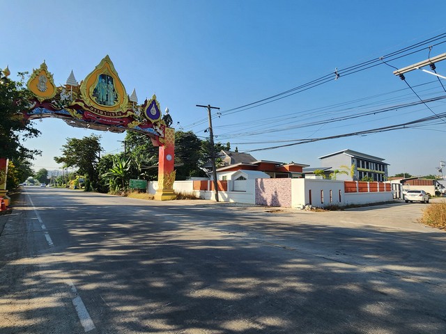 ขายด่วน บ้านพร้อมที่ดิน 150 ตร.ว. ซอยคลองสาม  8/11 ติดถนนเลียบคลองสาม ตรงข้าม อบต คลองสาม อ.คลองหลวง จ.ปทุมธานี