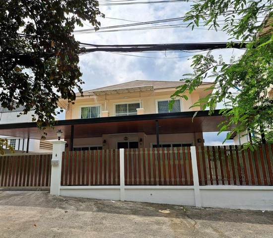 C4204 ให้เช่าบ้านเดี่ยว 2 ชั้น หมู่บ้านศรีนคร ซอยนวมินทร์24 จดทะเบียนบริษัทได้ ใกล้ห้างเดอะมอลล์บางกะปิ