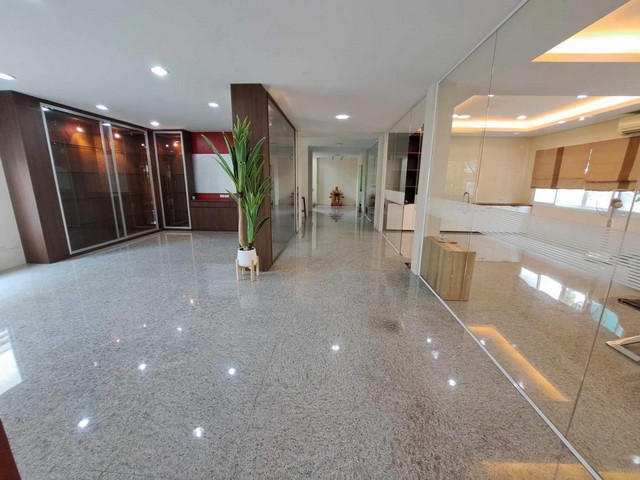 C4204 ให้เช่าบ้านเดี่ยว 2 ชั้น หมู่บ้านศรีนคร ซอยนวมินทร์24 จดทะเบียนบริษัทได้ ใกล้ห้างเดอะมอลล์บางกะปิ