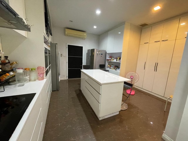 ขาย บ้านสวนปริญสิริ ถนนประดิษฐ์มนูธรรม ซอยโยธินพัฒนา 3 ใกล้เลียบด่วน 16,000,000 บาท