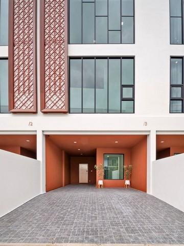 ให้เช่าและขายโฮมออฟฟิศ 3.5 ชั้น ย่านนาคนิวาส ลาดพร้าว 71 โชคชัย 4 