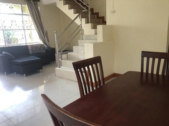 ให้เช่าบ้านแฝด 3 ชั้น ซอยพหลโยธิน 19 วิภาวดีรังสิต 28 เขตจตุจักร