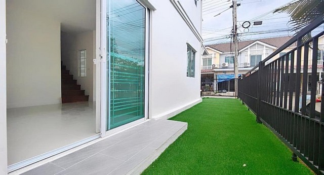 พฤกษาวิลล์ 41/1 บางกะดี-ติวานนท์  ทาวน์เฮ้าห้องมุม  พร้อมอยู่