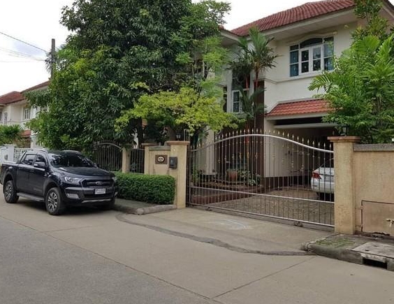 ให้เช่าบ้านเดี่ยว นาคนิวาศ48 ลาดพร้าว71 เนื้อที่ 65 ตรว มี 3 นอน 3 น้ำ