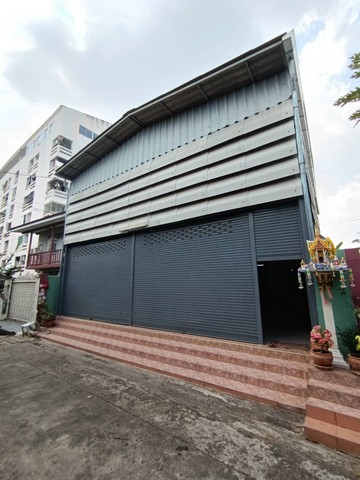 ให้เช่าโกดังพร้อมออฟฟิศ ซอยลาดพร้าววังหิน 47 เขตลาดพร้าว ใกล้ MRT โชคชัย4