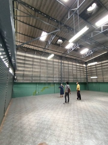 ให้เช่าโกดังพร้อมออฟฟิศ ซอยลาดพร้าววังหิน 47 เขตลาดพร้าว ใกล้ MRT โชคชัย4