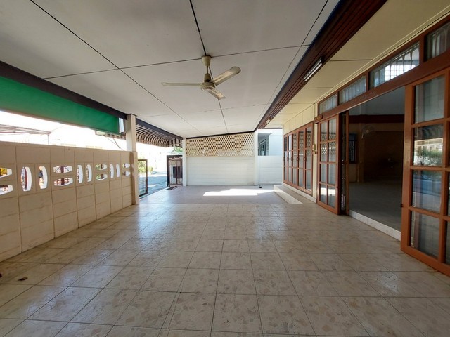 ขายบ้านเดี่ยว 55 ตร.วา 1 ชั้นครึ่ง เพดานสูง โครงการกฤษดานคร แจ้งวัฒนะ, สนใจนัดชม ทักไลน์ไอดี minniemah