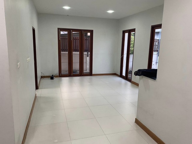 รหัสC5914 ขายบ้านเดี่ยว 3ชั้น เป็นบ้านสร้างเอง ถนนพระราม2 ซอยบางกระดี่