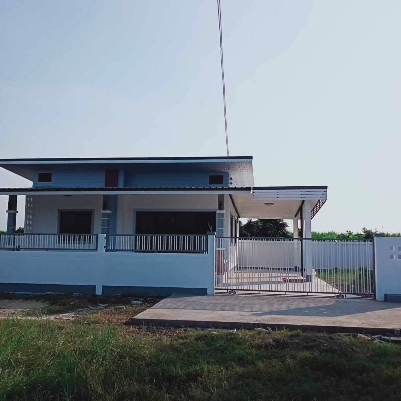 ขายบ้านเดี่ยว ต.ลาดบัวขาว อ.บ้านโป่ง จ.ราชบุรี48 ตารางวา  2 ห้องนอน 1 ห้องน้ำ บ้านสร้างใหม่สไตล์โมเดิน คุ้มค่าสุดๆ ราคา 1,600,000 บาทโทรเลย 095-0892688Line: mooprasitบริการสินเชื่อฟรี ปรึกษาได้ที่ตั้ง  ตำบลลาดบัวขาว อำเภอบ้านโป่ง จังหวัดราชบุรี  70110https://goo.gl/maps/JQHgoRhndFggJrni6ใกล้ วัดลาดบัวขาว,วัดหุบกระทิง ราชบุรี,วิทยาลัยการอาชีพบ้านโป่ง,วิทยาลัยพยาบาลบรมราชชนนี จักรีรัช,สถานีอนามัยลาดบัวขาว,โร