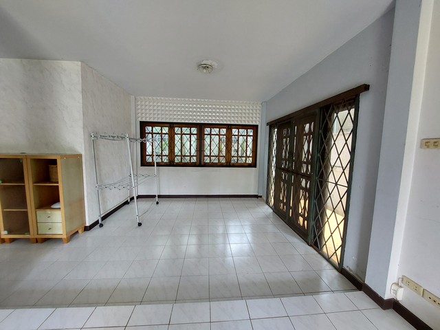 ให้เช่า บ้านเดี่ยว2ชั้น ปรับปรุงใหม่70 ตรว. ถ.พุทธมณฑลสาย3 หมู่บ้านอักษรา ติดถนนอักษะ จอดรถได้5คัน