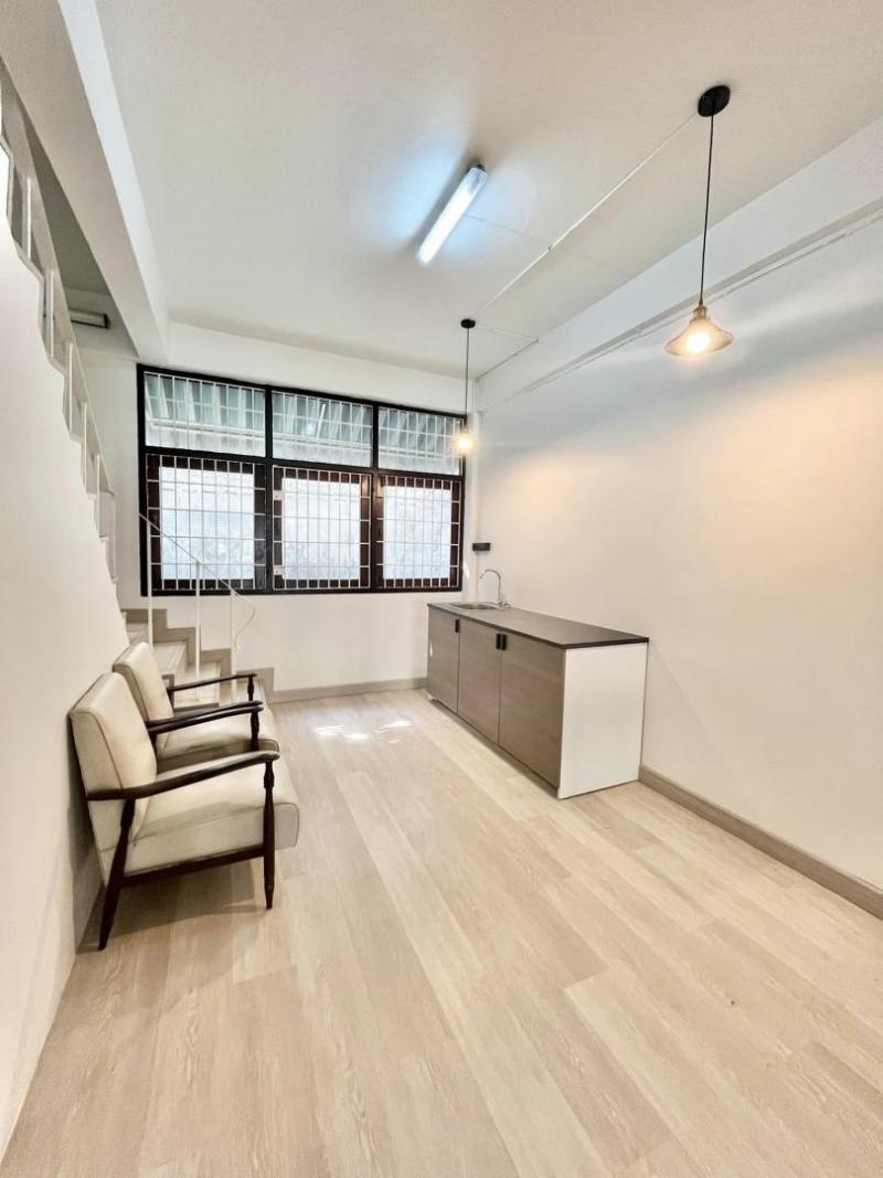 ให้เช่าโฮมออฟฟิศ4ชั้นทองหล่อซอย14 แขวงคลองตันเหนือ เขตวัฒนา รีโนเวทใหม่