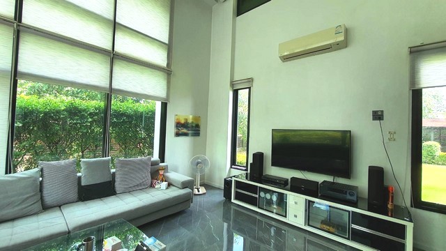 ขายหรือเช่า บ้านหรูหลังใหญ่ ดอนเมือง สรงประภา ซอยสรณคมน์17 เฟอร์นิเจอร์ครบ ตกแต่งบิ้วอินสวยงาม