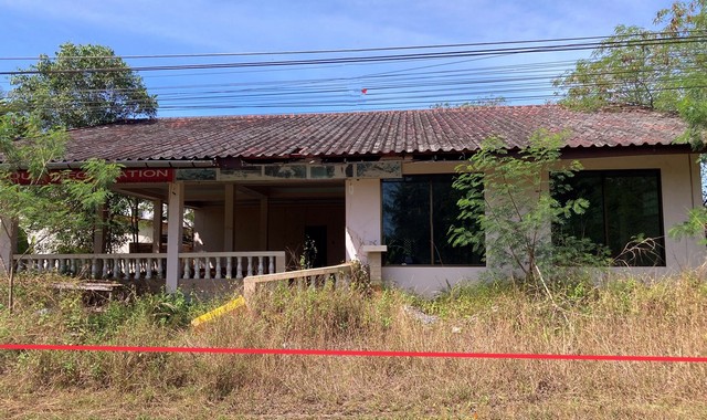 รายละเอียดเพิ่มเติมCode ID :   PKK02-06941ราคาขาย       3,329,000 บาท- ขนาดพื้นที่ :  189.80 ตร.ว (1 งาน / 89.80 ตร.ว)- พื้นที่ใช้สอย :   479 ตร.ม- จำนวนห้อง :  1 ห้องนอน 3 ห้องน้ำ - ที่จอดรถ :      1 คัน- บ้านเดี่ยว :   1 ชั้น- บ้านเดี่ยวหันทางทิศ : -- อายุอาคาร :   13 ปีพิกัดทรัพย์  :   https://maps.app.goo.gl/GZGSqiUP3zGTeCyF8สถานที่ใกล้เคียง- ใกล้โลตัส โกเฟรช ตลาดบางม่วง พังงา- ใกล้โรงเรียนเทศบาลบางนายสี- ใกล้โรงพยาบาลตะกั่วป่า- ใกล้ตลาดลานโล่งสอบถาม�