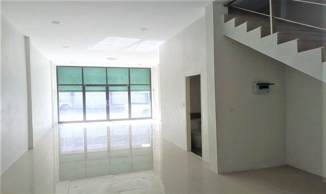 ขายอาคารพาณิชย์  หมู่บ้านศิรินคร นครศรีธรรมราช (PKK04-05454)