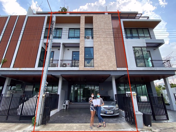  รหัสทรัพย์ : M 4614ให้เช่า: อาคารพาณิชย์ 4 ชั้น ตกแต่งเรียบร้อย พร้อมเข้าอยู่สถานที่ตั้ง : แจ้งวัฒนะ ประชาชื่น เลียบคลองปะปา เมืองทองธานี:• จุดเด่นทรัพย์ :– ทำเลศักยภาพ ถนนเลียบคลองปะปา หลัง อิมแพค เมืองทองธานี และใกล้จุดขึ้นลงทางด่วน– ติดถนนสายหลัก สามารถเชื่อมต่อได้หลากหลายเส้นทาง– มีรถสัญจรไปมา ตลอดวัน เหมาะแก่การทำธุรกิจ โฮมออฟฟิศ ค้าขาย–  แวดล้อมด้วยสถา