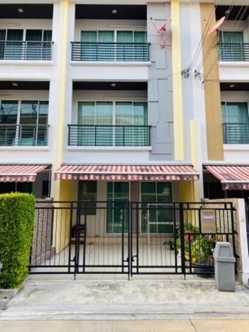 EPL-HS1005 ขายทาวน์ โฮม 3 ชั้น รัชดา 36 บ้านกลางเมือง รัชดา 36 สภาพใหม่มาก พื้นที่ใช้สอย 164 ตร.ม 3 ห้องนอน 3 ห้องน้ำ ด้านนอกทาสีใหม่ 