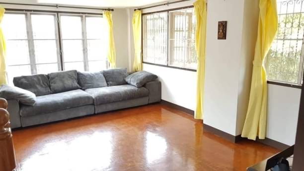 ให้เช่า 20,000 บาท/เดือน 80 ตรว. บ้านหลังใหญ่ 2 ชั้น ท่าวังตาล สารภี ทำเลดี ตรงข้ามโกลบอลเฮ้าส์