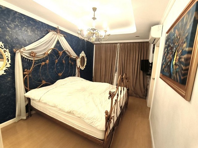 ให้เช่าทาวน์โฮม4ชั้นย่านเลียบด่วนลาดพร้าวประดิษฐ์มนูญธรรม หมู่บ้านคริสตัลวิลล์