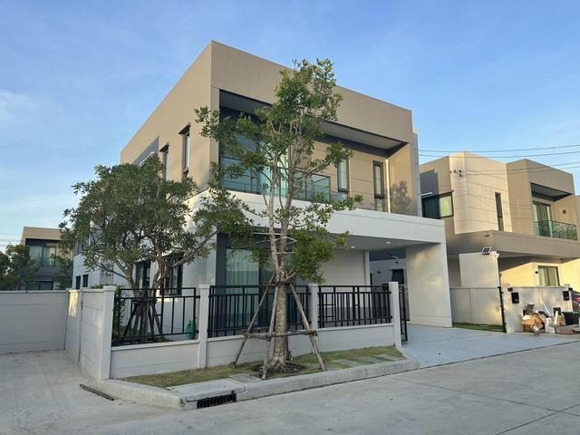 ให้เช่าบ้านเดี่ยว2ชั้นโครงการCentroบางนาเฟอร์นิเจอร์และเครื่องใช้ไฟฟ้าครบหลังมุมหน้าบ้านไม่ตรงใคร