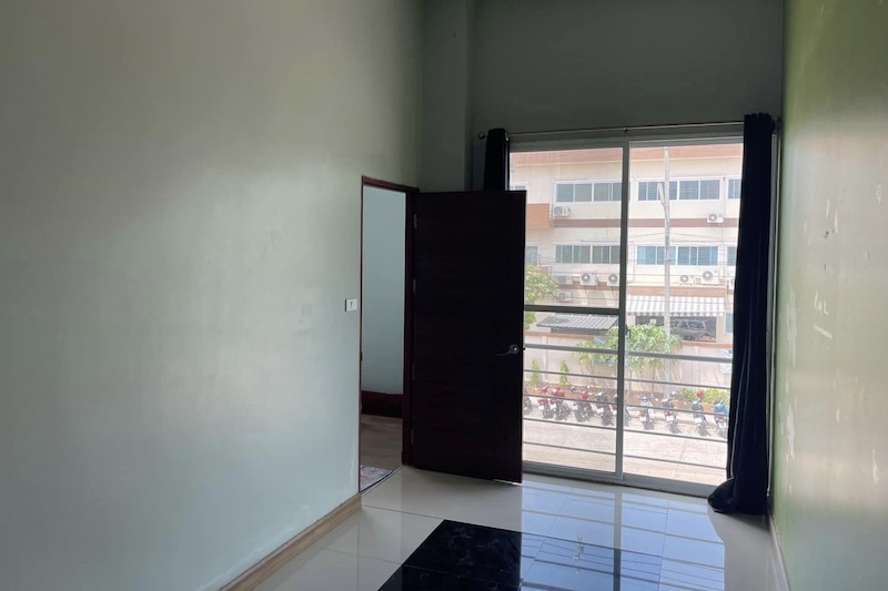 BST560 ขายโกดังโรงงาน ออฟฟิศ ใบรง.4 พร้อมที่อยู่อาศัย พระรามสอง  ซอยพันท้ายนรสิงห์ ในเสรีแฟคตอนี่แลนด์ พื้นที่ 1 ไร่