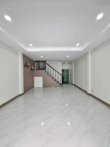 ทาวน์เฮ้าส์2ชั้น ปรับปรุงใหม่พร้อมอยู่ค่ะ หมู่บ้านบ้านพุทธชาด -แยกบางพลู