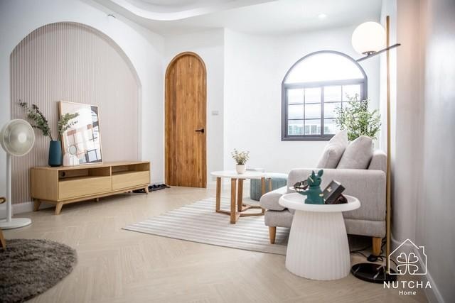 C4250 ขายทาวน์โฮม 3 ชั้น โครงการเกตุนุติเชอมีเน่ ลาดพร้าว 87 รีโนเวทใหม่ ใกล้CDC เลียบด่วนเนื้อที่ 17 ตารางวา 3 ชั้น  4 ห้องนอน 3 ห้องน้ำ 1 ห้องครัวใหญ่ (มาก) 1 ห้องนั่งเล่น จอดรถ 2 คัน ( 1 คันในบ้าน และ 1 คันหน้าบ้าน)สนใจนัดชมติดต่อ รหัสประกาศC4250 คุณเฟลม  0638956397ID line : 0638956397: https://line.me/ti/p/LTVhEi9gAFC4250 ขายทาวน์โฮม 3 ชั้น โครงการเกตุนุติเชอมีเน่ ลาดพร้าว 87 รีโนเวทใหม่ ใกล้CDC เลียบด่วนทาวน์โฮม 3 ชั้น โครงการ