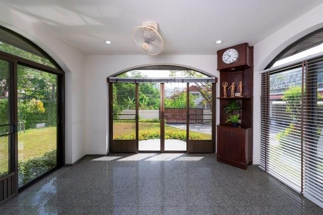 C4246 ขายบ้านเดี่ยว 2 ชั้น หมู่บ้านมัณฑนา ศรีนครินทร์-ร่มเกล้า ต่อเติมครัว เฟอร์นิเจอร์บางส่วน เนื้อที่ 60 ตรว พื้นที่ใช้สอย 160 ตรม. 3 ห้องนอน 3 ห้องน้ำ 2 ที่จอดรถในบ้านสนใจนัดชมติดต่อ รหัสประกาศC4246 คุณเฟลม  0638956397ID line : 0638956397: https://line.me/ti/p/LTVhEi9gAFC4246 ขายบ้านเดี่ยว 2 ชั้น หมู่บ้านมัณฑนา ศรีนครินทร์-ร่มเกล้า ต่อเติมครัว เฟอร์นิเจอร์บางส่วน เนื้อที่ 60 ตรวพื้นที่ใช้สอย 160 ตรม.3 ห้องนอน (ห้องนอน