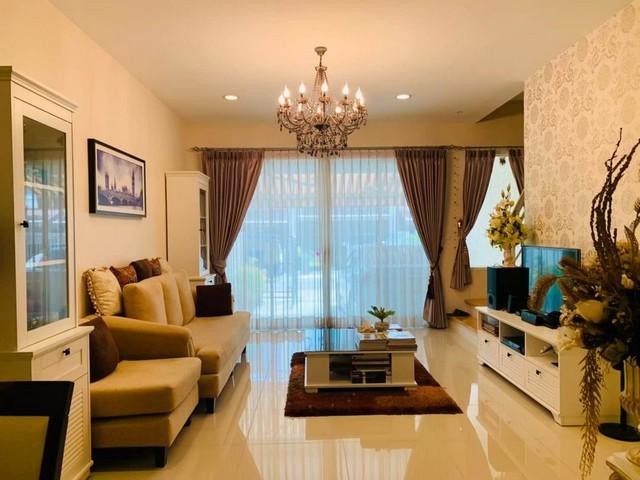 C4243 ขายทาวน์ โฮม 3 ชั้น โครงการบ้านกลางเมือง รัชดา 36 สภาพใหม่มาก ตกแต่งสวยงาม บิวท์อิน 