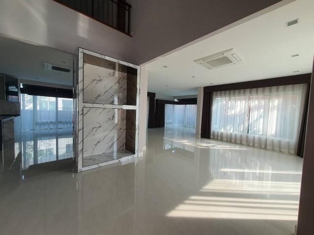 C4242 ขายบ้านเดี่ยว 2 ชั้น โครงการ คิวเฮ้าส์ อเวนิว Q.HOUSE AVENUE ราชพฤกษ์-พระราม 5 ติดถนนนครอินทร์ ฝั่งใกล้ถนนกาญจนาภิเษกเนื้อที่ 144 ตรว. 2 ชั้น พื้นที่ใช้สอย 411 ตรม. 4 ห้องนอน 5 ห้องน้ำ 1 ห้องแม่บ้าน 3 ที่จอดรถในร่มสนใจนัดชมติดต่อ รหัสประกาศC4242 คุณเฟลม  0638956397ID line : 0638956397: https://line.me/ti/p/LTVhEi9gAFC4242 ขายบ้านเดี่ยว 2 ชั้น โครงการ คิวเฮ้าส์ อเวนิว Q.HOUSE AVENUE ราชพฤกษ์-พระราม 5 ติดถนนนครอินทร์ ฝั่งใกล้ถนนกาญจนาภิ