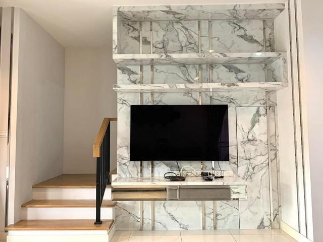 C4236 ขายทาวน์โฮม 3 ชั้น โครงการบ้านกลางเมืองลาดพร้าว-เสรีไทย ซอยเสรีไทย 52 หลังมุม เฟอร์พร้อมอยู่