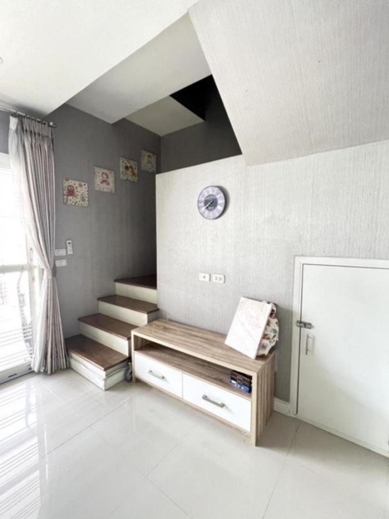 ให้เช่าทาวน์โฮม 2 ชั้น เนื้อที่ : 19.3 ตารางวา  3 ห้อนอน 2 ห้องน้ำ หมู่บ้านวิลเลต ไลท์ รัตนาธิเบศร์ นนทบุรี