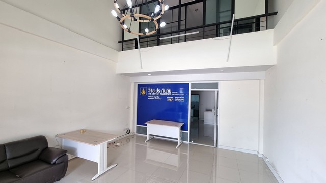 ให้เช่า ทาวน์โอม4ชั้น ริมถนน บ้านกล้วย-ไทรน้อย  บางบัวทอง ทำเลดี ทำโฮมออฟฟิตได้   23,000บาท