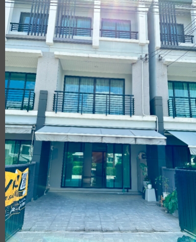 ขายทาวน์โฮมส์ 3 ชั้น บ้านกลางเมือง สุขสวัสดิ์  พระราม3 ใกล้สาทร ทางด่วน 