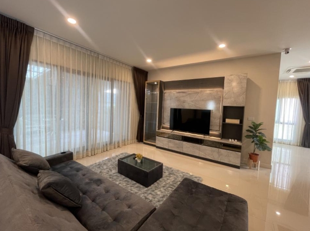 ขายบ้านเดี่ยว 2 ชั้น  The city รามอินทรา2 ถนนจตุโชติ สายไหม เนื้อที่ 95 ตรว มี 5 นอน 6 น้ำ ขายพร้อมผู้เช่า