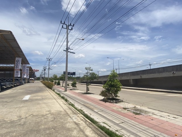 ขายที่ดินเปล่า เนื้อที่ 19 ไร่ ถนนศรีนครินทร์-ร่มเกล้า สะพานสูง กรุงเทพมหานคร