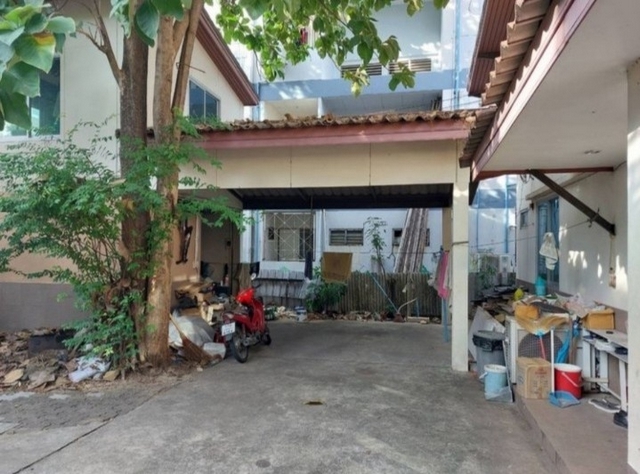 WW205AB ขาย บ้านพร้อมที่ดิน ซอยลาดพร้าว107 แยก 27 #ใกล้เดอะมอลล์บางกะปิ