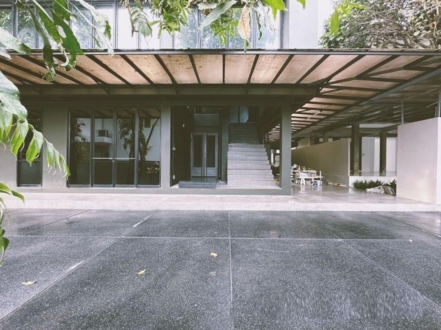 รหัสC5917 ให้เช่าอาคารสำนักงาน 2 หลังในพื้นที่เดียวกัน เนื้อที่ 231 ตารางวา ถนนรัชดาภิเษก