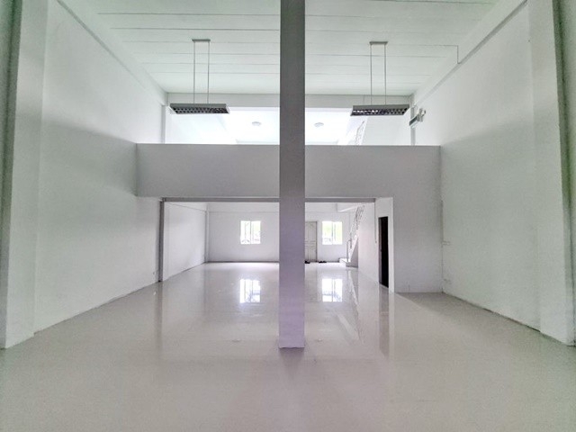 รพ.สระบุรี บิ๊กซี โลตัส  ให้เช่าอาคารพาณิชย์ 3ชั้น 2คูหา ย่านแหล่งรวมธุรกิจ ตลาดจตุจักร 40ตรว. 350 ตรม.3นอน 3น้ำ 2จอดรถ