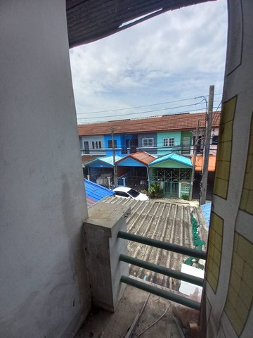 ขายด่วน ทาวน์เฮ้าส์ 16 ตร.ว ม.ฉัตรไพลิน ซ.23 ถ.ลาดหลุมแก้ว ต.ระแหง อ.ลาดหลุมแก้ว จ.ปทุมธานี