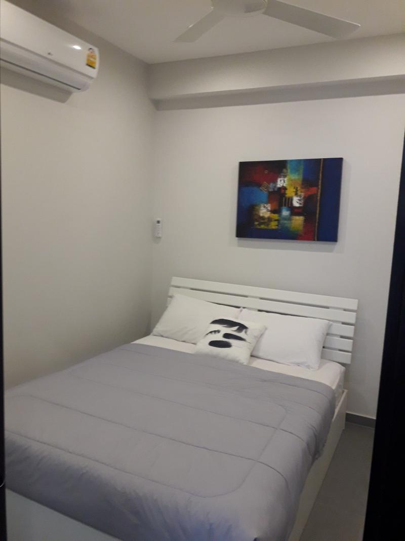 SW000603 ขายคอนโด  Airport Home Condominium เชียงใหม่ ชั้น ： 5พื้นที่ใช้สอย  :    34      ตารางเมตรประเภทห้อง :   1    ห้องนอน   1    ห้องน้ำราคาขาย     :   1.45  ล้านบาท  เฟอร์นิเจอร์และเครื่องใช้ไฟฟ้าครบ（พร้อมอยู่)สนใจติดต่อ Line @shoriasset(มี @ ด้วยนะคะ)https://lin.ee/TaMYx2l.K.เอ็ม 0869103639K.ดา 0647874793*มีบ้านเดี่ยวและคอนโดปล่อยให้เช่าและขายสนใจติดต่อได้ค่ะ-------------------------------------------------------------------------SW000603Condo for sale Airport Home Condominium Chiang MaiFloor ： 5Usable area: 34 square metersRoom type: 1 bedroom, 1 bathroomSelling price: 1.45