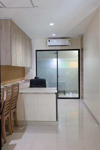 EPL-HR2960 ให้เช่าทาวน์โฮม 3 ชั้น  ใกล้เลียบด่วน โครงการบ้านกลางเมือง ซอยรามคำแหง39 ขนาด 3 ห้องนอน 3 ห้องน้ำ