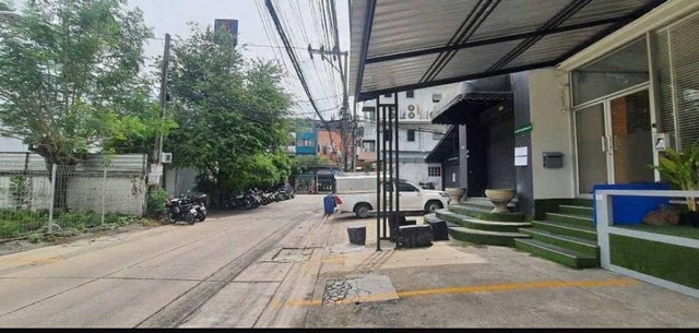 ขายโฮมออฟฟิศ 4.5 ชั้น 85 ตรว. 990 ตรม ถนนศรีวรา รามคำแหง39 ย่านทาวน์อินทาวน์ เลียบด่วน ตรงข้าม SC Park ใกล้เอกมัย ทองหล่อ