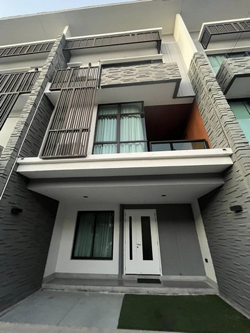 ให้เช่าทาวน์โฮม 3 ชั้น โครงการ Plex residence เกษตร-นวมินทร์  ตกแต่งพร้อมอยู่ 