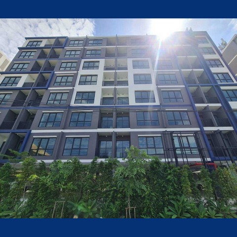  คอนโดย่าน หลักสี่-แจ้งวัฒนะ เดินทางสะดวกใกล้รถไฟฟ้าสายสีแดง จะเดินทางทำงาน เที่ยว กิน ก็ง่ายแสนง่ายเพราะ ใกล้แหล่งทำงานและแหล่งคอมมูนิตี้มอลล์ ฟังก์ชั่น 1 bedroom พื้นที่ใช้สอยเริ่มต้น 28 ตรม. ตอบโจทย์สำหรับคนโสดที่อยู่คนเดียว หรืออยู่เป็นคู่ คอนโดแบ่งสัดส่วนของห้องทั้งในส่วนของห้องนอนที่มีประตูอลูมิเนียมกั้น  ห้องนั่งเล่นและมุมห้องครัวแบ่งสัดส่วนได้อ