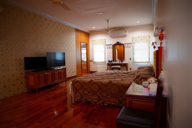 ขายบ้านเดี่ยว หมู่บ้าน ณ อุทยาน ถนนอักษะ  พุทธมณฑลสาย 3 เนื้อที่ 140 ตรว มี 4 นอน 6 น้ำ