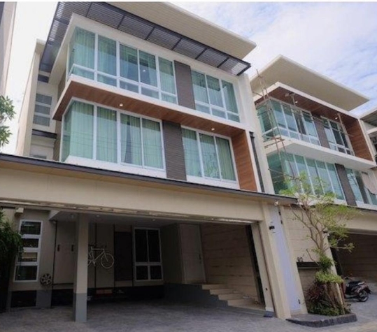 ขายบ้านเดี่ยว 3 ชั้น  ไอ ไนน์ พหลโยธิน I Nine Phaholyothin มีสระว่ายน้ำส่วนตัว ติดรถไฟฟ้าBTSอารีย์-สะพานควาย ซอยอินทามระ 9 เขตพญาไท 