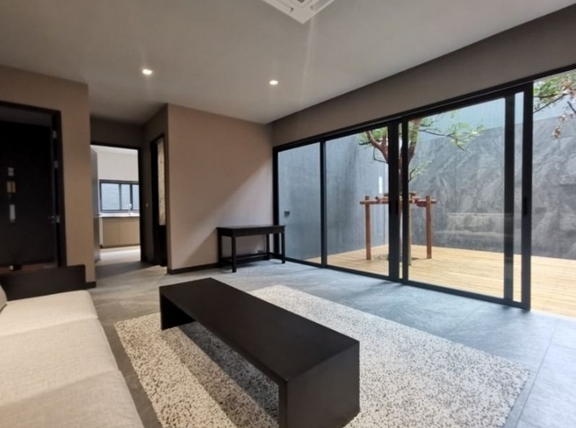 WW151C ขาย บ้านเดี่ยว 3 ชั้น ซอย รามคำแหง 4 แยก 10 ปรีดี พระโขนง พร้อมลิฟต์ สระว่ายน้ำส่วนตัว